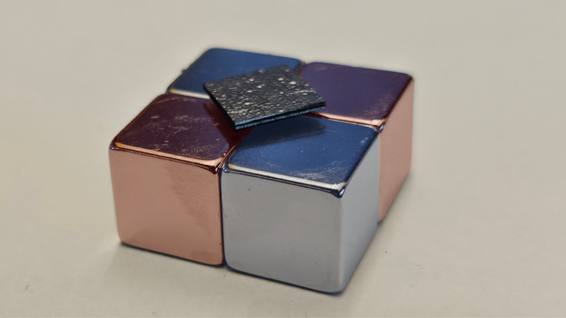 Graphite platform levitates with no need for external power source - Vimarsana News