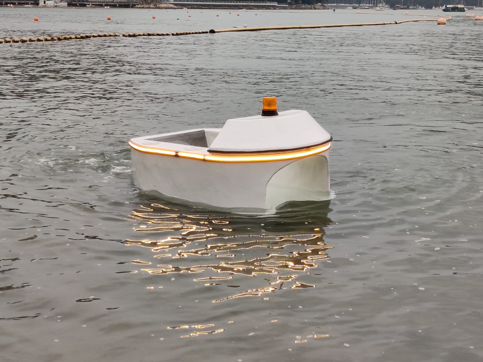 Autonomous aquatic robot goes after garbage - Vimarsana News